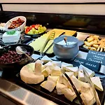 Royal Tulip Centre Apartahotel 4*