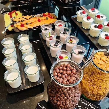 Royal Tulip Centre 5*