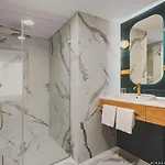 Royal Tulip Centre Aparthotel 4*