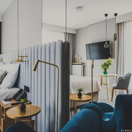Royal Tulip Centre Aparthotel 5*
