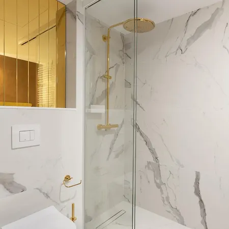 Royal Tulip Centre 4*