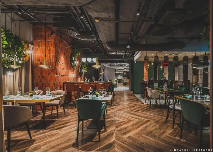 Royal Tulip Centre 4*