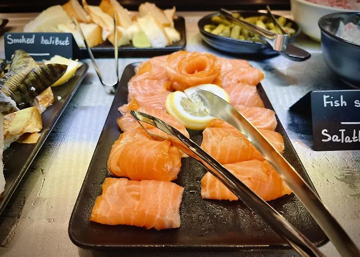 Royal Tulip Centre 4*