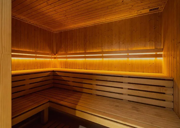 Royal Tulip Centre Апарт-отель 4*