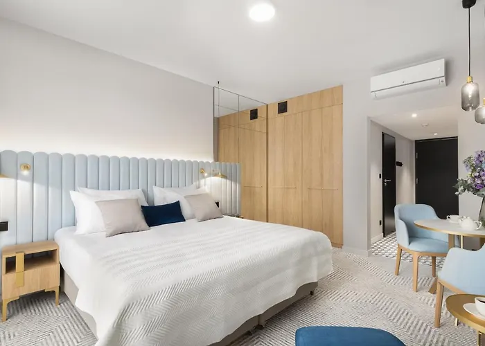 Royal Tulip Centre 4*