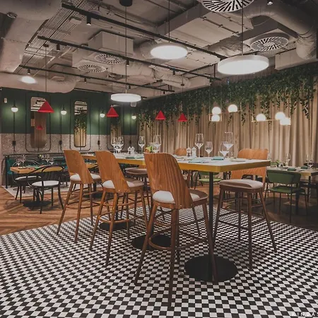 Royal Tulip Centre شقة فندقية