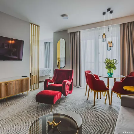 شقة فندقية Royal Tulip Centre وارسو